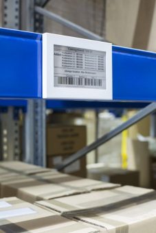 Digitale Etiketten für Lager und Produktion – jetzt mit den Signalfarben Gelb & Rot