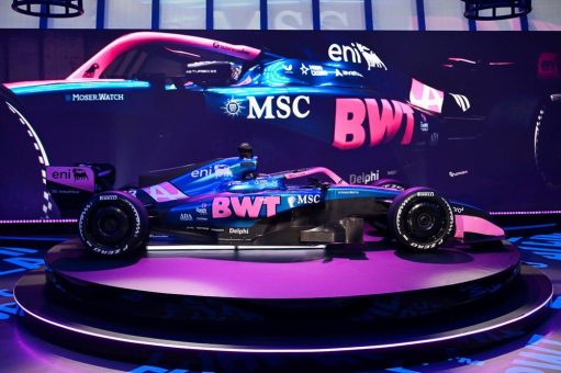Das BWT Alpine Formula One Team enthüllt sein Fahrzeugdesign für 2026 bei einem Event an Bord von MSC Cruises