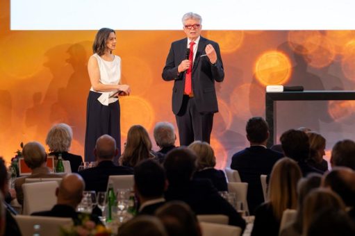 Prof. Friedhelm Loh in die „Hall of Fame der Familienunternehmen“ aufgenommen