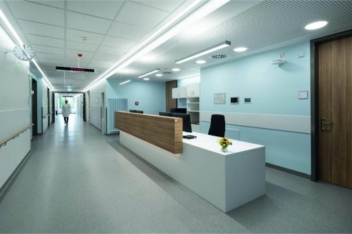 Tarkett und KLEUSBERG setzen gemeinsam Maßstäbe für nachhaltiges Bauen und echte Kreislaufwirtschaft