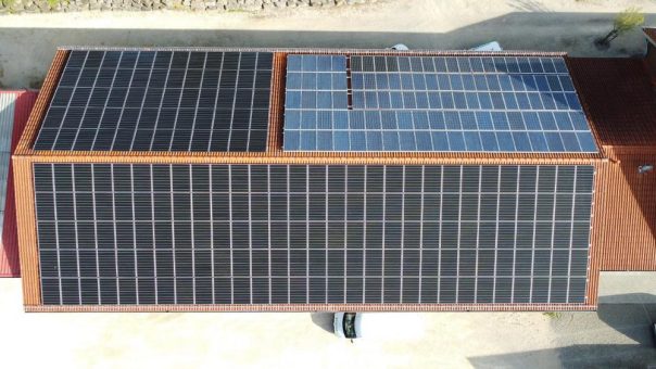 Energieautark im Eigenheim: Wie Familien mit Photovoltaik, Wärmepumpe und Speicher dauerhaft Stromkosten senken