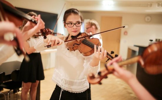 Ferienworkshop: Junge Musiker erhalten Tipps zur Improvisation