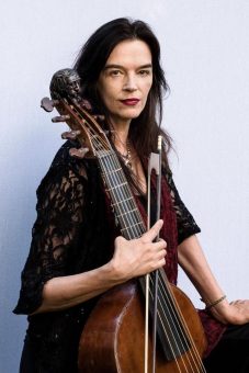 Passionsmusik zum Karfreitag mit Gambistin Hille Perl