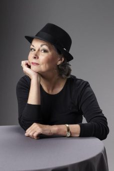 Jazzsängerin Jenny Evans präsentiert die Geschichte vom geläuterten Geizkragen Ebenezer Scrooge