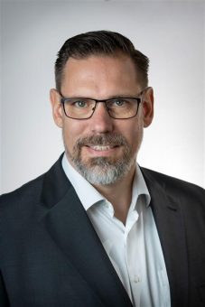 bluechip erweitert Display-Portfolio und vertieft Zusammenarbeit mit AOC