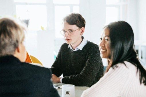 Ingenieurarbeitsmarkt in Süddeutschland: mehr Arbeitslose, doch Fachkräftelücke bleibt