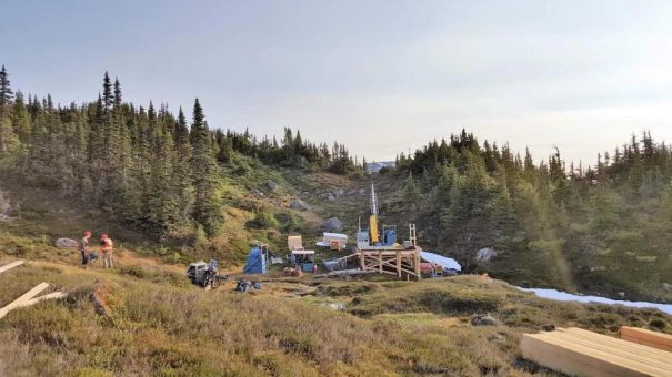 Schweizer Franken und Gold als sichere Häfen