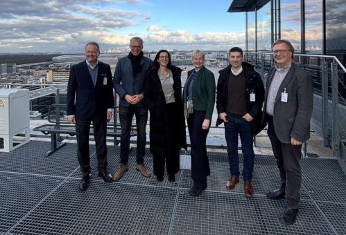 Besuch der Hochschule im DFS Tower am Frankfurter Flughafen: Einblicke in Flugsicherung und Kooperationen