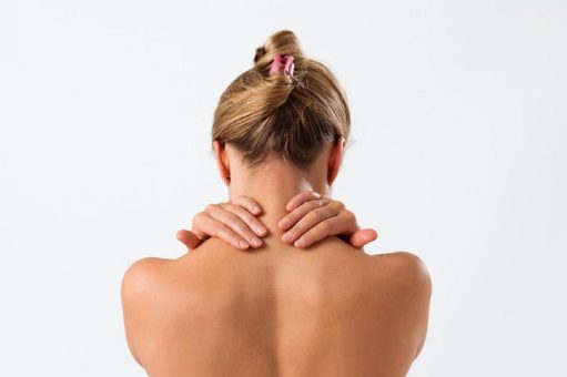 Nackenverspannungen lindern, lösen, vorbeugen