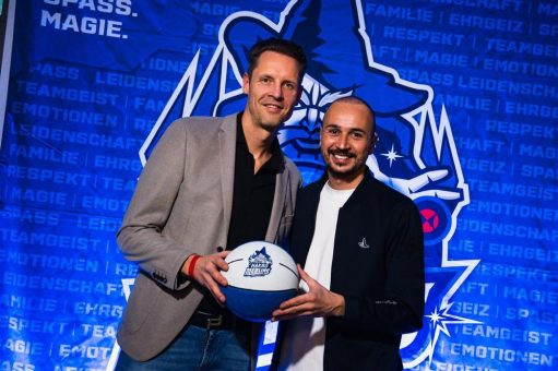 Für den Sport, für die Menschen und für unsere  Region: STEGO unterstützt die HAKRO Merlins  als offizieller Partner