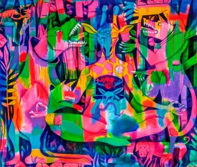 Ausstellung „Terapia“ in Kloster Irsee – Kunstwerke von Rolando Vázquez Hernández über Emotion, Sucht und Resilienz