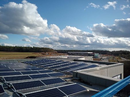 Photovoltaik für Industrie – Referenzanlage Alfatec GmbH & Co. KG Rednitzhembach