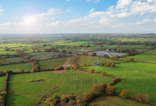 BELECTRIC, Mitglied der Elevion Group, sichert sich Großauftrag über knapp 210 MWp Solarleistung im UK