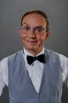 Butjadingen: Wigald Boning geht baden – Literatur am Meer mit einem spritzigen Vortrag in Tossens