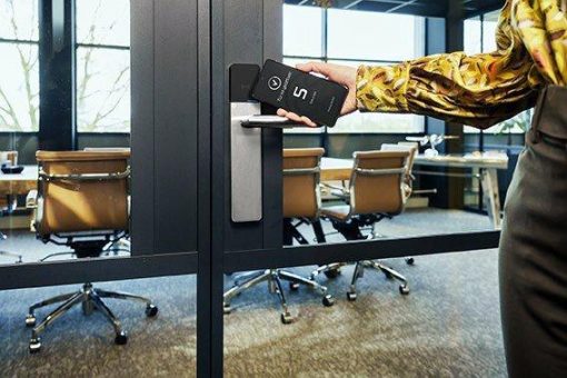 CES erhält ISO/IEC 27001:2022 Zertifizierung für Informationssicherheits-Managementsystem in der Zutrittskontrolltechnik