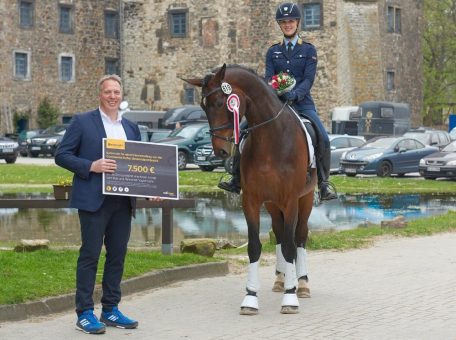 Continental fördert Reiterin Ann-Kristin Arnold im Rahmen der Initiative ProSportHannover einmalig mit 7.500 EUR