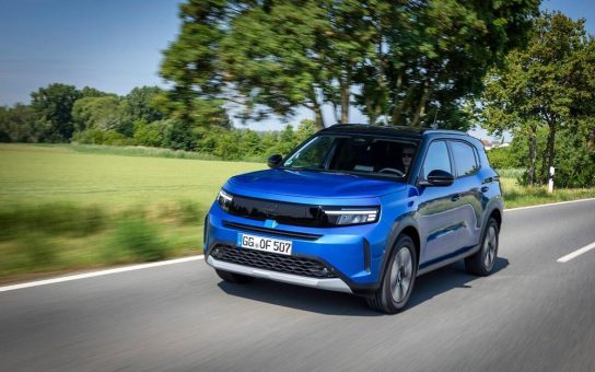 „Keyless Start“, Vorkonditionierung und frische Farbe: Opel Frontera jetzt noch vielfältiger