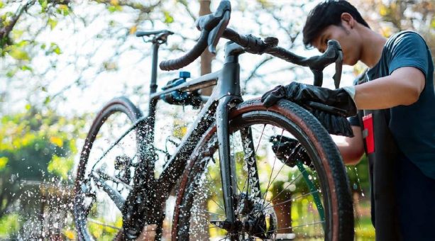 Frühjahrscheck fürs Fahrrad: So reinigst du Kette, Ritzel & Co. richtig für eine leichte, präzise und sorgenfreie Saison