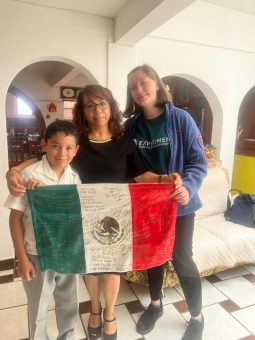 Bis 01. April 2026 bewerben und im Sommer in einen Schüleraustausch weltweit starten