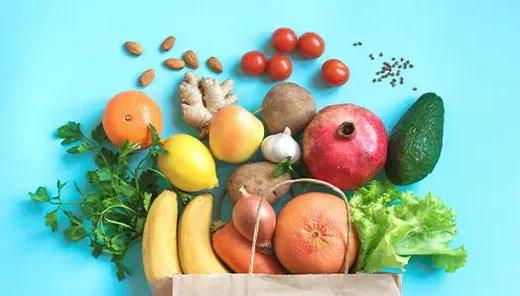 Natürlicher Schutz für starke Zähne: Wie Zwiebeln, Tee & Kräuter antibakteriell wirken