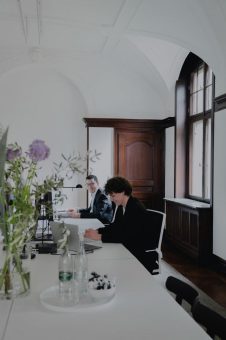 Copy-Paste-Architektur: Warum Frankfurts Bürotürme mehr nach Herstellerkatalog als nach Unternehmenskultur aussehen