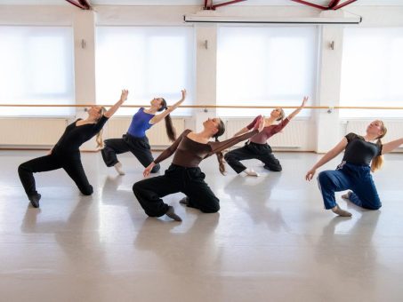 Bildungsarbeit im künstlerischen Tanz stärken