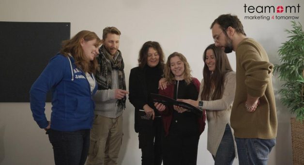 33 Jahre team::mt GmbH: Martina Manich blickt auf drei Jahrzehnte Innovation im B2B Marketing