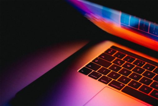 Festplatte wird nicht erkannt: Warum hinter einem scheinbar einfachen IT Problem oft ein kritischer Datenverlust steckt