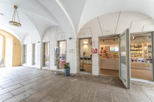 Zwei Qualitätssiegel erfolgreich verteidigt: Tourismuszentrum Naturpark Zittauer Gebirge GmbH stärkt die Servicequalität