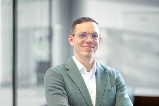 Fine-Tuning eines Open-Source-LLMs mit Insurance-Daten