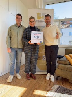 1.000 € für „Trauerzeiten – Dein Weg, Dein Ausdruck, Deine Erinnerung“