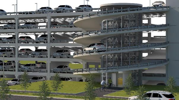 „Fahrrad trifft Auto: WÖHR macht Parkhaus zum Mobilitäts-Hub“