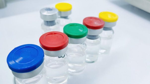 Vollständigkeitsprüfung bei der Befüllung von Trays mit Vials: