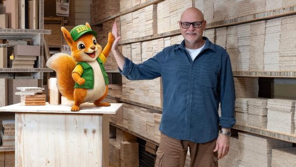 Ein Eichhörnchen erobert die Holzbranche