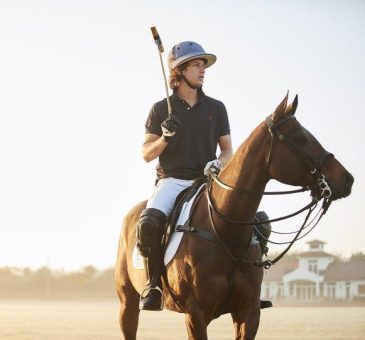 Die milliardenschwere Sportmarke U.S. Polo Assn. startet eine weltweite Poloshirt-Kampagne unter dem Namen „An Icon Born from the Game“