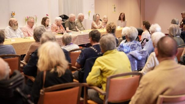 „Und der Frühling kam trotzdem“ – Eine Matinée voller Erinnerungen, Poesie und leiser Kraft