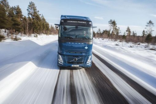 Leistungsstark und effizient – Volvo Trucks stellt neuen Wasserstoff‑Lkw der Zukunft vor