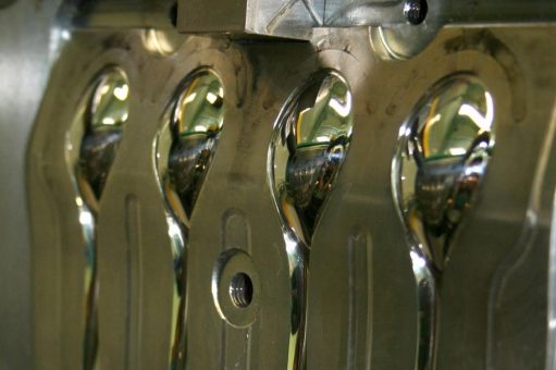 Ein starker Impuls für Kunststoff-Verarbeiter