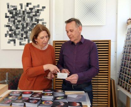 Das Schwarzwälder Künstler-Duo ArsCubis:  Silvia Eisele und Achim Großmann kreieren aus Äpfeln und Birnen aus heimische Streuobstwiesen außergewöhnliche Kunst