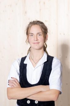 Zoe Xena Esterl ist Lehrling des Monats April