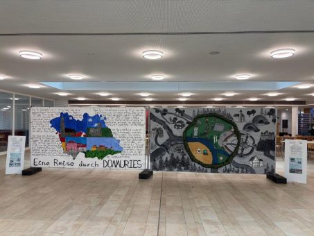 Wanderausstellung des Jugendkunstwettbewerbs DONAURIES beim Jazz‑Kunst‑Abend am THG Nördlingen