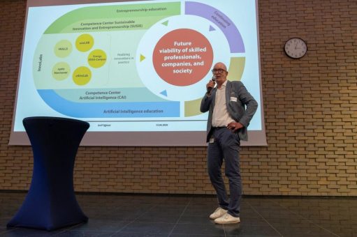 Startschuss für die Zukunftswerkstatt: Hochschule Hannover feiert Kickoff von „DriFT@HsH“