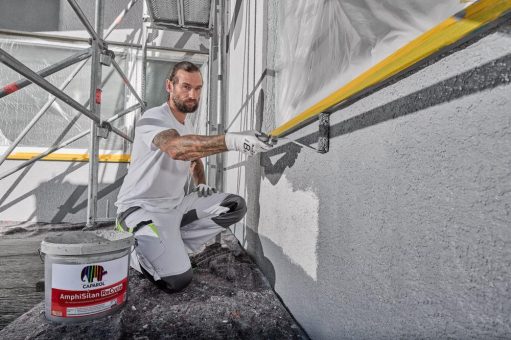 Caparol bringt nachhaltige Innovation auf die Fassade: AmphiSilan ReCycle Farbe aus 40 % recycelten Rohstoffen