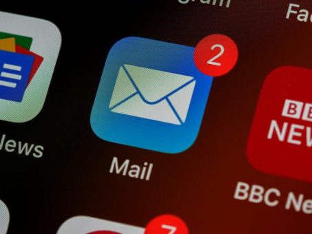 Warum scheitern B2B-Kundenportale und wie E-Mail-Automatisierung Auftragsprozesse effizient optimiert?