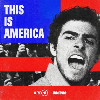 THIS IS AMERICA: Neuer True Crime Podcast von Undone und ARD erzählt die Geschichte des mutmaßlichen CEO-Mörders Luigi Mangione