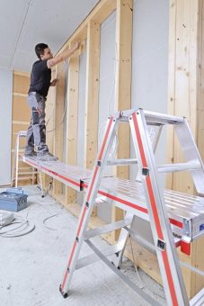 Vom Boden bis zur Dachkante