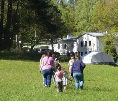Sonne, Spiel und Erholung: Gelungenes Familienwochenende in Landenhausen