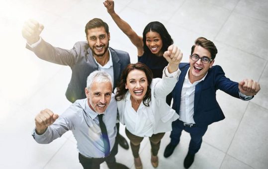 Die Köpfe rauchen und Papierberge stapeln sich? » Krankenkassen machen Schluss und setzen auf eine intuitive Software für HR-Management