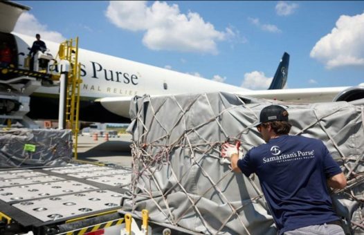 Samaritan’s Purse fliegt mobiles Ebola-Behandlungszentrum in die Region