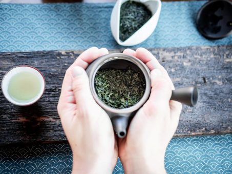 Neuer Premium-Grüntee mit außergewöhnlich hohem Catechingehalt: TeeGschwendner präsentiert „Japan Benifuuki Catechin Bio“